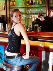 Earn Extra Cash! 175-barscene2